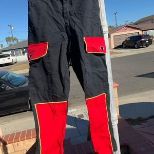 High wasted strechy pants with red patching